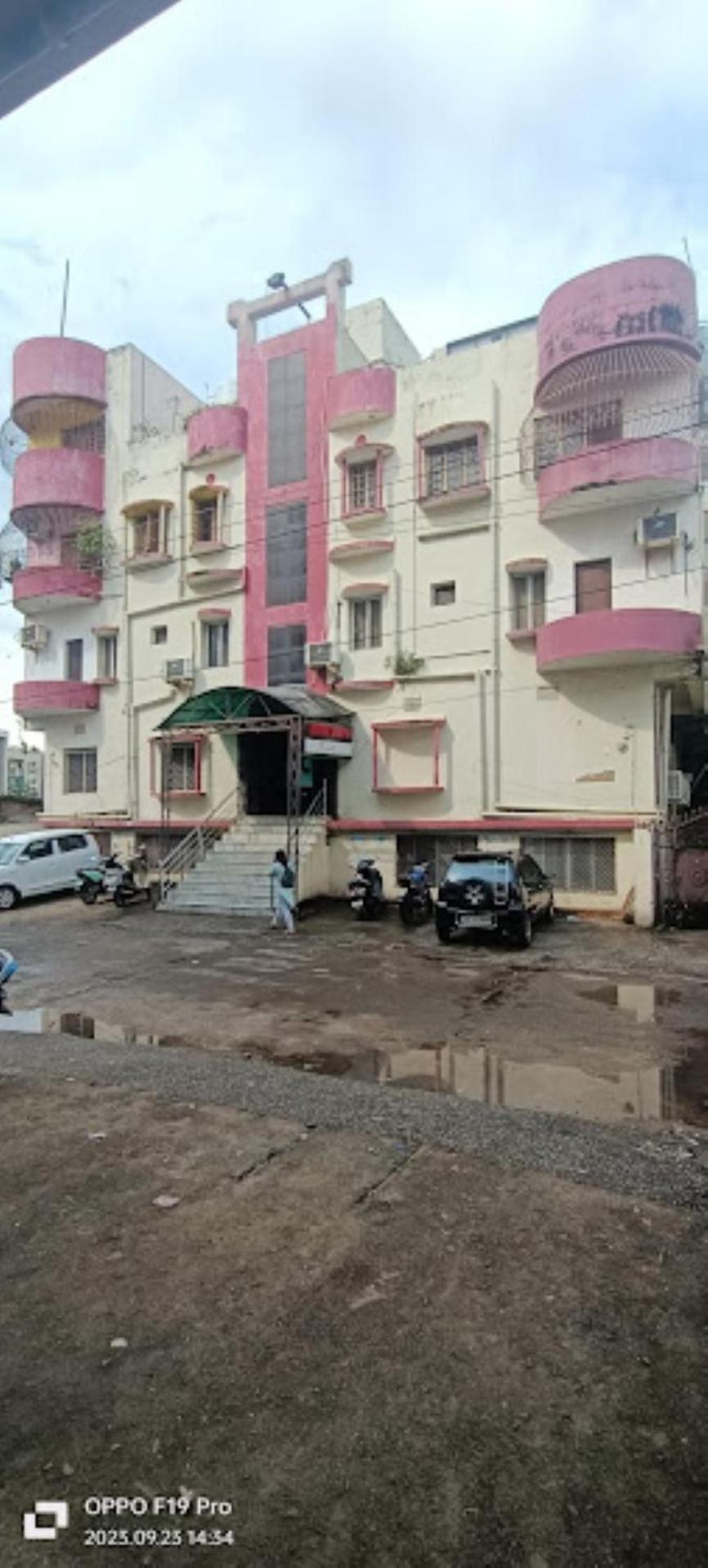 Laxminarayan Club & Resort Vadodara Dış mekan fotoğraf